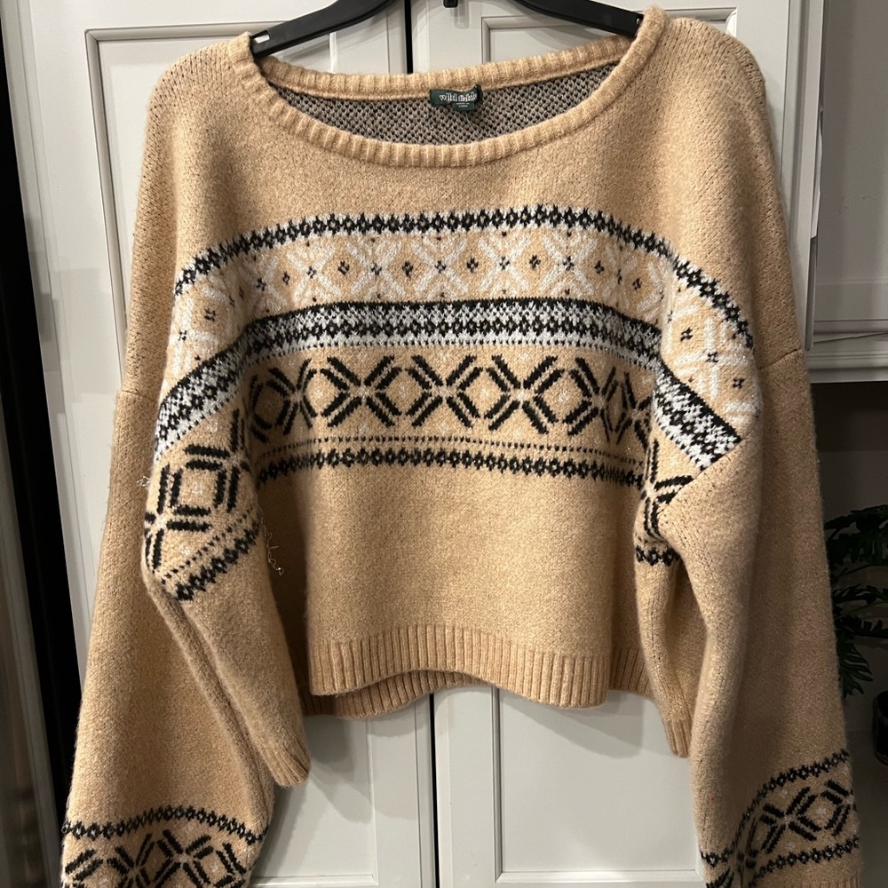 Wild Fable Tan and Black Geometric Chic Crop Sweater